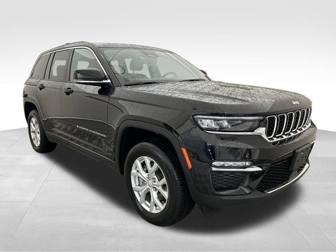 Used 2024 Jeep Grand Cherokee Limited image 8