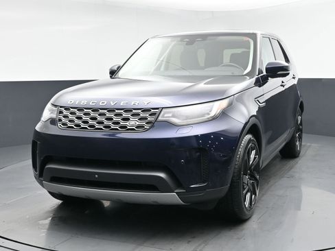 Used 2023 Land Rover Discovery S image 24