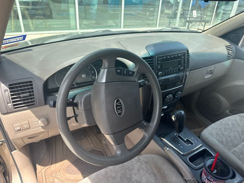 Used 2008 Kia Sorento 4WD image 10