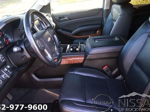 Used 2019 Chevrolet Suburban Premier AWD/4WD image 15