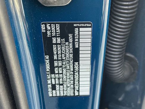Certified 2025 Porsche Cayenne E-Hybrid AWD/4WD image 30