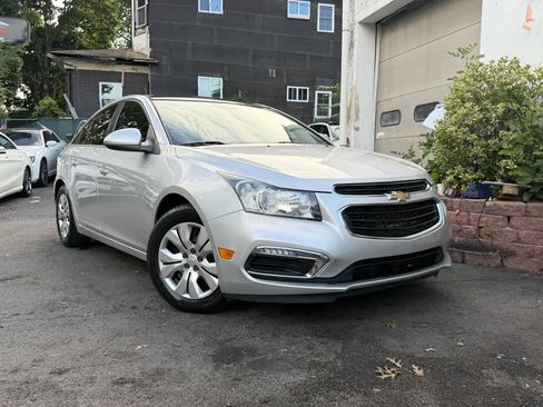Used 2015 Chevrolet Cruze LT FWD image 19