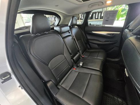 Used 2019 INFINITI QX50 Luxe w/ Navigation Package AWD/4WD image 27
