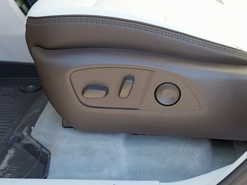 New 2026 GMC Acadia Denali w/ Super Cruise Package image 21