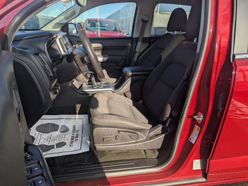 Used 2018 Chevrolet Colorado LT w/ LT Convenience Package image 10