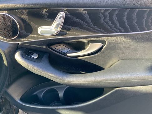 Used 2018 Mercedes-Benz GLC 300 image 17