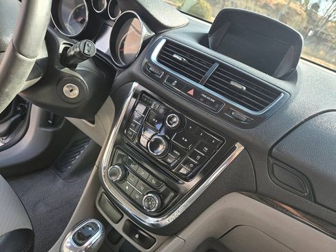 Used 2013 Buick Encore FWD image 37
