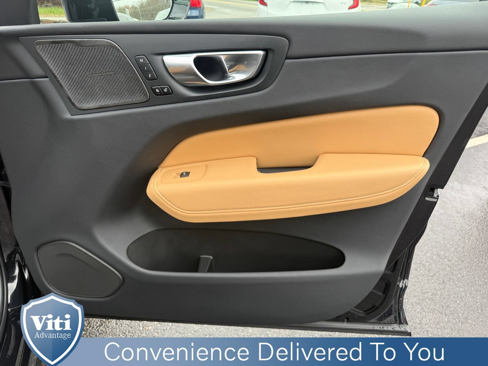 Certified 2024 Volvo XC60 T8 Ultimate AWD/4WD image 29