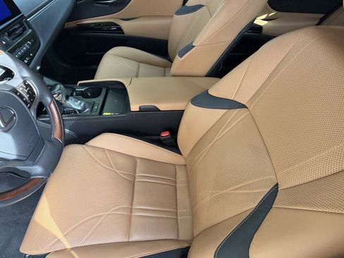 Used 2023 Lexus ES 350 Ultra Luxury w/ Accessory Package (Z2) FWD image 16