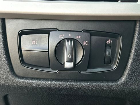 Used 2014 BMW 320i Sedan image 18