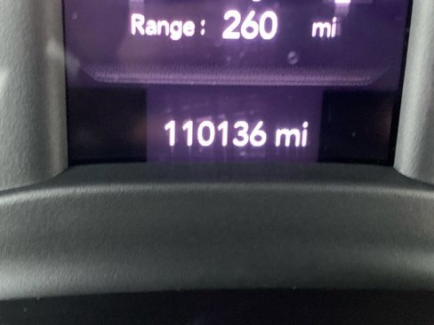 Used 2022 RAM 2500 Tradesman w/ Chrome Appearance Group image 28