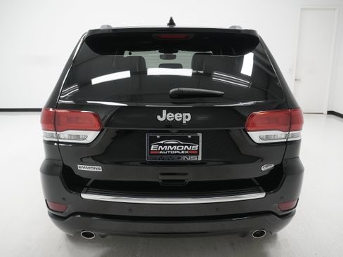 Used 2018 Jeep Grand Cherokee Overland image 5