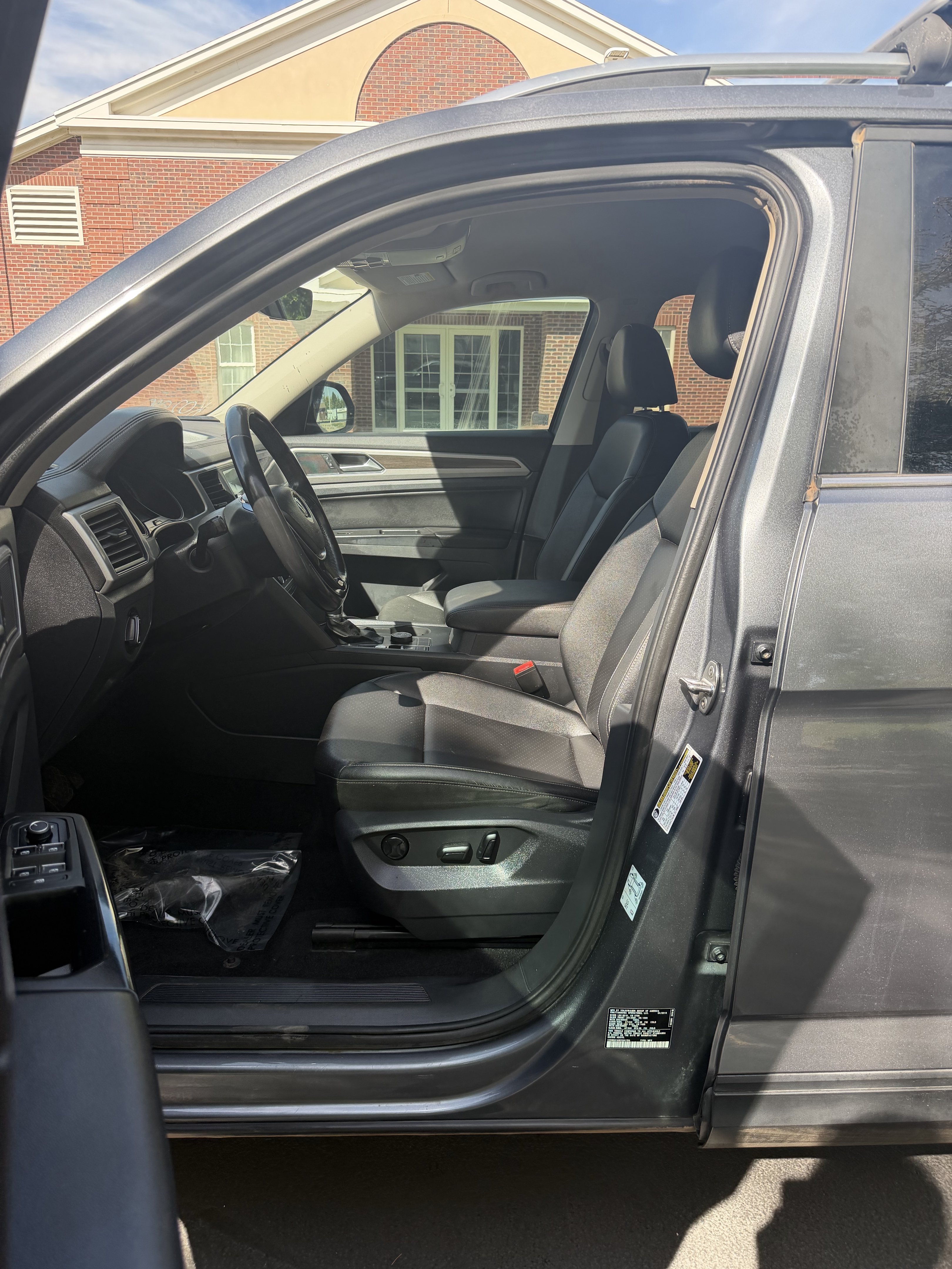 Used 2019 Volkswagen Atlas SE w/ Towing Package AWD/4WD image 16