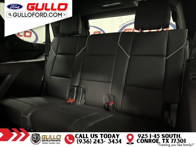 Used 2024 Cadillac Escalade Premium Luxury RWD image 15