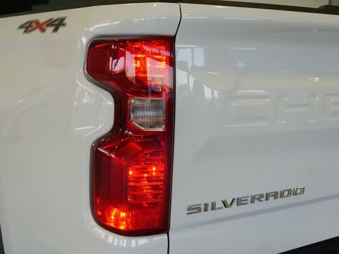 New 2026 Chevrolet Silverado 1500 W/T w/ WT Value Package AWD/4WD image 26