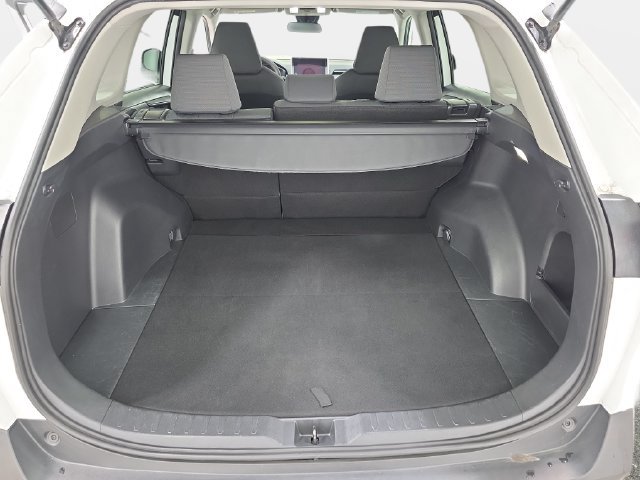 Certified 2024 Toyota RAV4 XLE FWD image 31