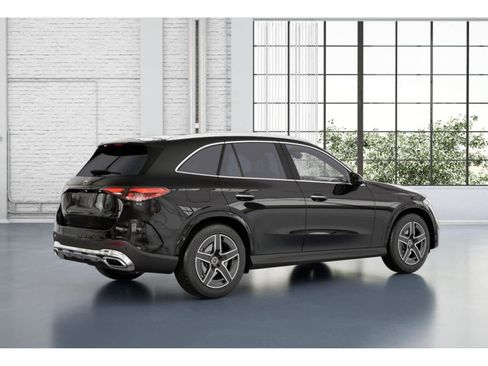 Used 2026 Mercedes-Benz GLC 300 image 19