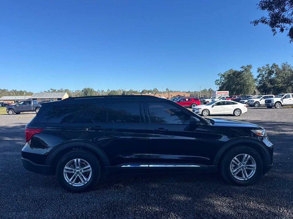Used 2023 Ford Explorer XLT w/ Equipment Group 202A RWD image 7