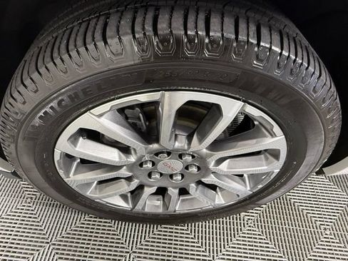 Used 2021 GMC Acadia Denali w/ Denali Technology Package FWD image 14