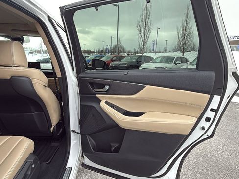 Used 2023 Acura MDX SH-AWD w/ Advance Package image 17