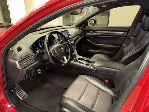Used 2018 Honda Accord Sport image 28