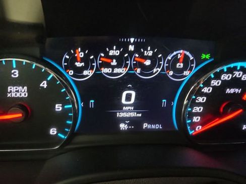 Used 2017 GMC Yukon Denali AWD/4WD image 6