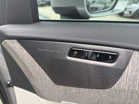 Certified 2023 Volvo XC90 B6 Ultimate w/ Lounge Package AWD/4WD image 11