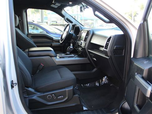 Used 2017 Ford F150 XLT w/ Equipment Group 302A Luxury AWD/4WD image 10