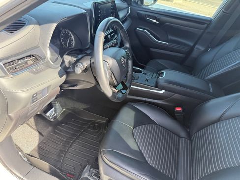 Used 2021 Toyota Highlander XSE image 20