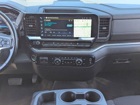 Certified 2025 Chevrolet Silverado 2500 LT w/ Convenience Package AWD/4WD image 16