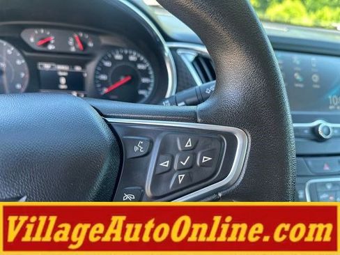 Used 2017 Chevrolet Malibu LT FWD image 27