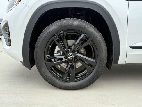 New 2026 Volkswagen Atlas Cross Sport SEL R-Line AWD/4WD image 9
