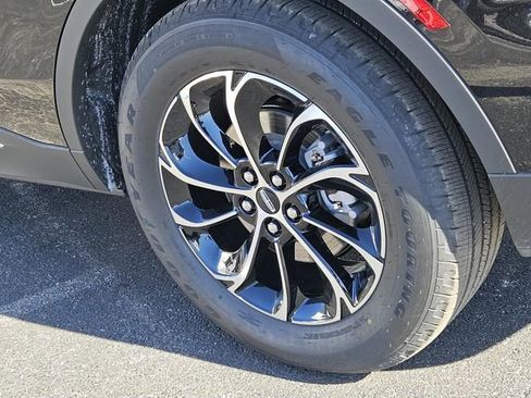 New 2026 Lincoln Nautilus Premier image 8