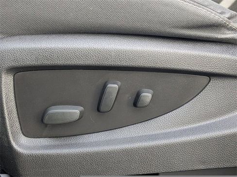 Used 2016 GMC Yukon SLE w/ Convenience Package image 18