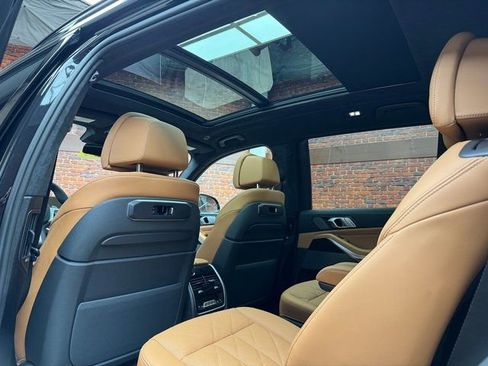 New 2026 BMW X7 xDrive40i image 3