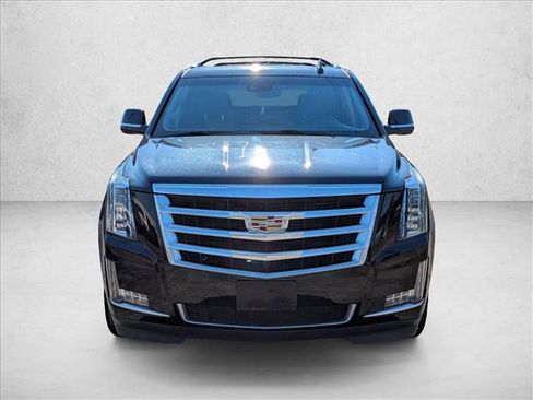 Used 2019 Cadillac Escalade Premium Luxury image 2