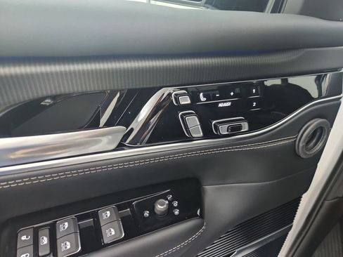 New 2026 Jeep Grand Wagoneer L Summit AWD/4WD image 19