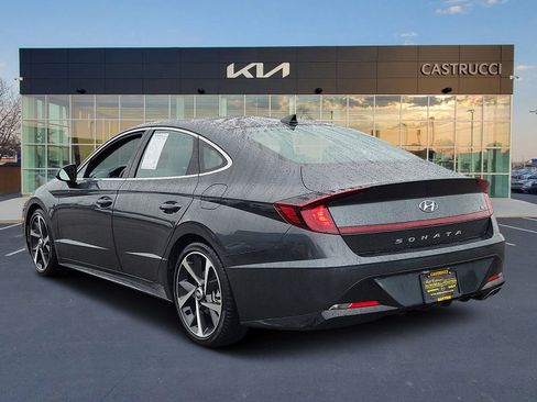 Used 2022 Hyundai Sonata SEL Plus w/ Preferred Accessory Package image 3