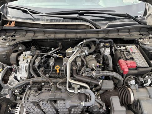 Used 2025 Nissan Altima 2.5 SV image 32