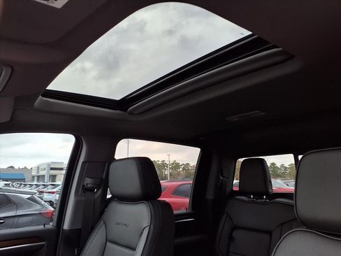 New 2026 GMC Sierra 2500 Denali w/ Denali Reserve Package AWD/4WD image 12