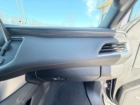 Used 2024 GMC Yukon SLT image 18