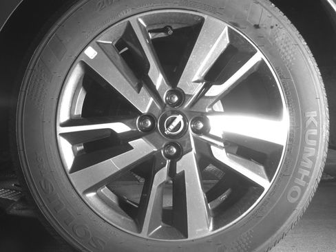 Used 2025 Nissan Versa SV image 14