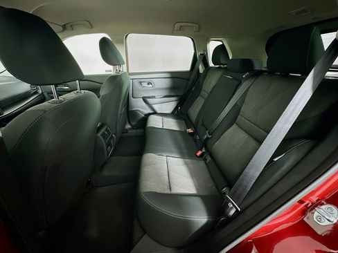 Used 2026 Nissan Rogue SV image 28