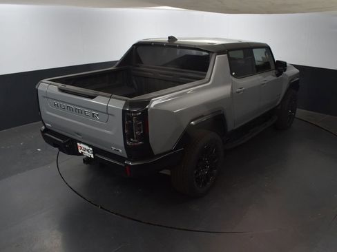 New 2025 GMC Hummer EV 2X image 38