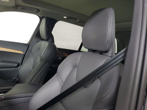 Used 2024 Volvo XC90 B5 Plus AWD/4WD image 25