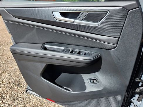 New 2026 Volkswagen Atlas Cross Sport SEL image 19