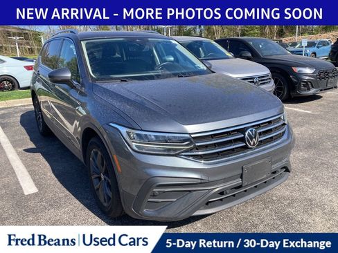 Certified 2023 Volkswagen Tiguan SE w/ Panoramic Sunroof Package image 1