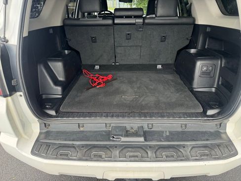 Used 2019 Toyota 4Runner SR5 Premium AWD/4WD image 5