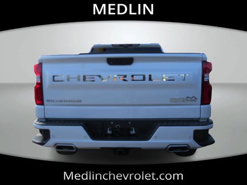 Used 2020 Chevrolet Silverado 1500 High Country w/ Technology Package AWD/4WD image 8