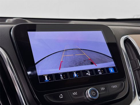 Used 2024 Chevrolet Equinox Premier AWD/4WD image 15